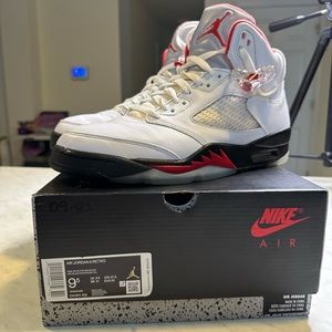 Retro 5 “Fire Red”